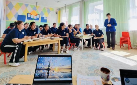 2025-2026 оны хичээлийн жилд хэрэгжих зорилго зорилтонд багш ажилтан нараас санал авч хэлэлцүүлэг хийлээ.